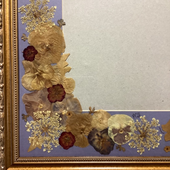 Vintage Dried Pressed Pansies Floral Gold Frame Art - Picture 2 of 11